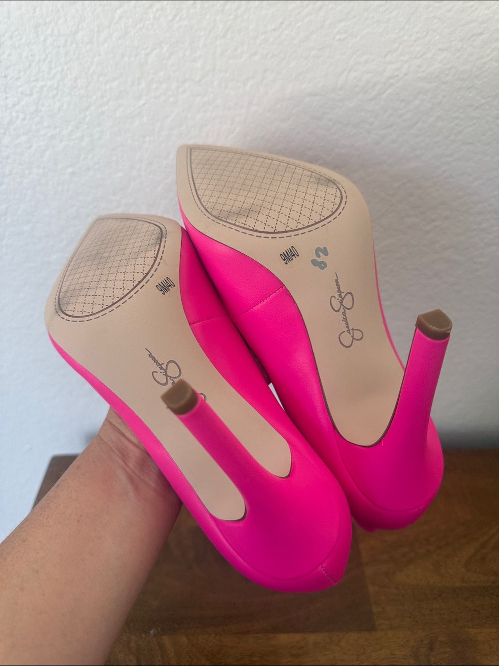 Jessica Simpson Neon Pink Pointed Toe Pumps - Picture 6 of 8